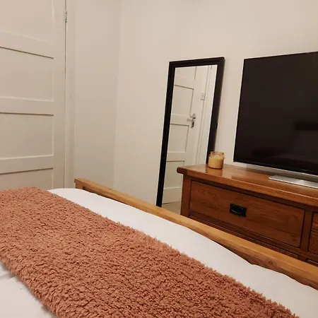 D Elmdon Homestay Shared 4 Bedrooms Birmingham Exterior photo