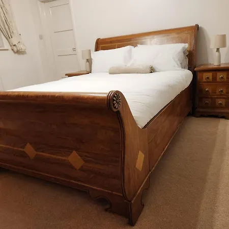 D Elmdon Homestay Shared 4 Bedrooms Birmingham Exterior photo
