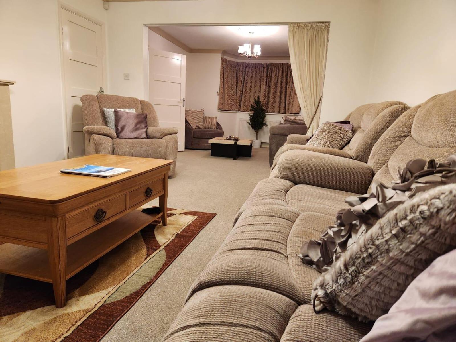 D Elmdon Shared 4 Bedrooms *