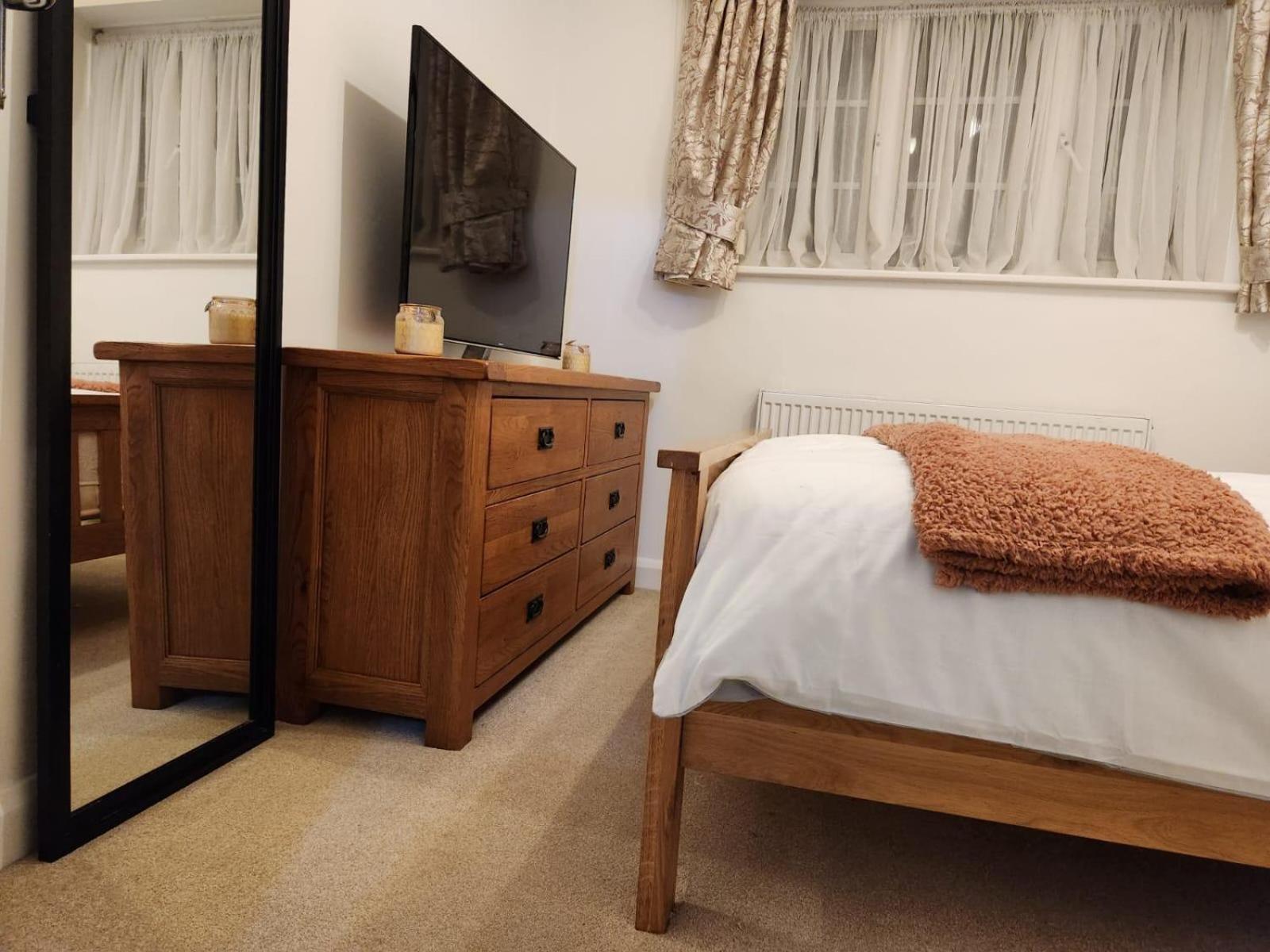 Homestay D Elmdon Shared 4 Bedrooms *