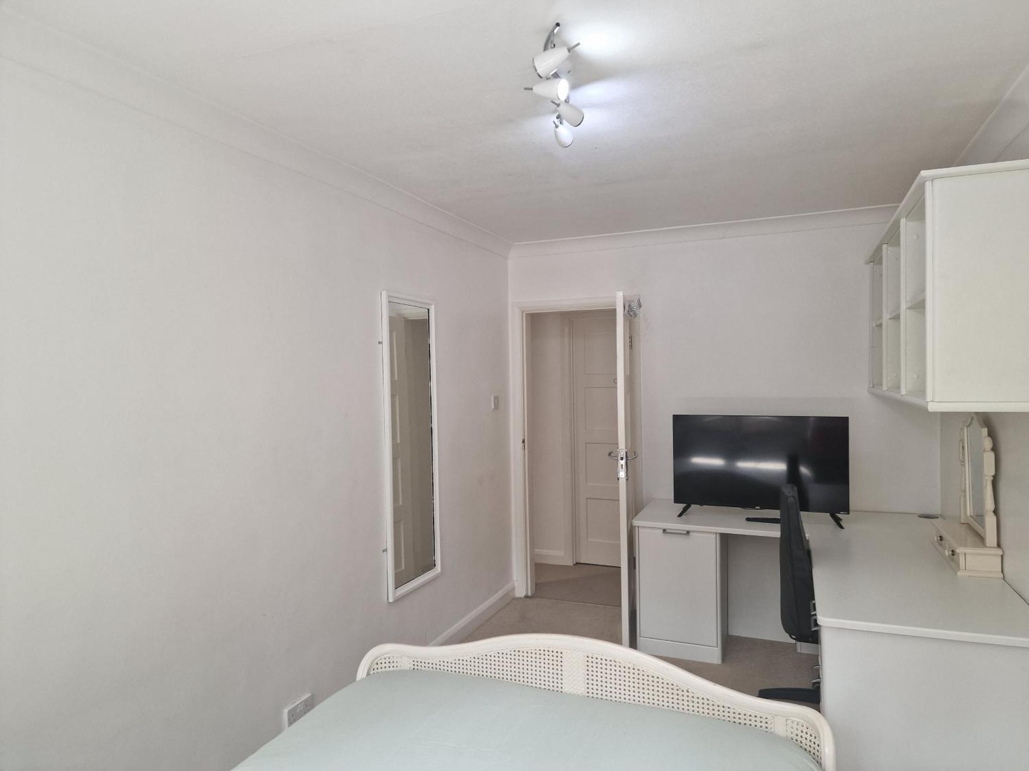 Homestay D Elmdon Shared 4 Bedrooms *
